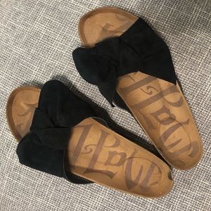 Black slides US Size 8
